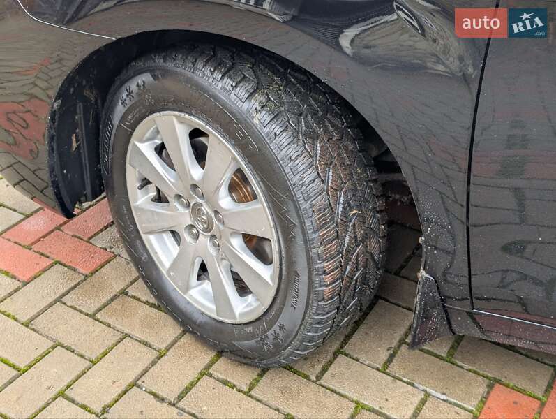 Седан Toyota Camry 2008 в Ивано-Франковске