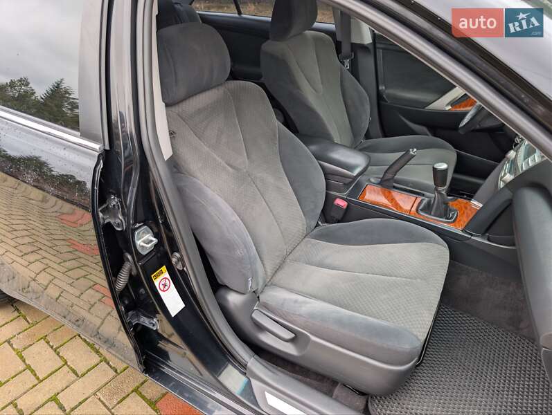 Седан Toyota Camry 2008 в Ивано-Франковске
