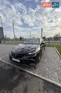 Седан Toyota Camry 2021 в Дергачах