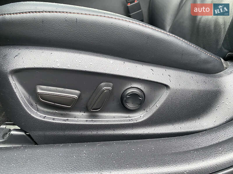 Седан Toyota Camry 2020 в Киеве