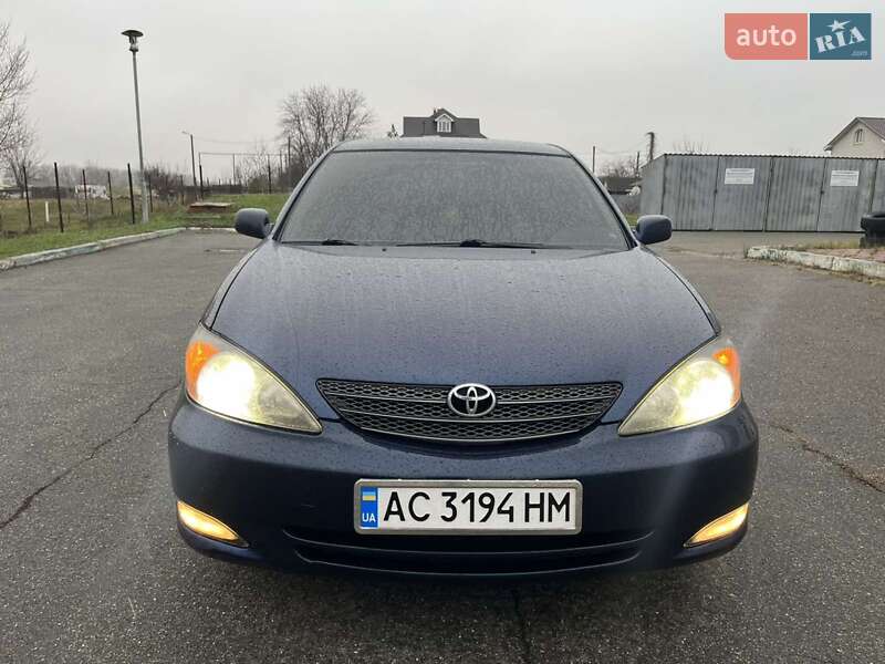 Седан Toyota Camry 2002 в Киеве