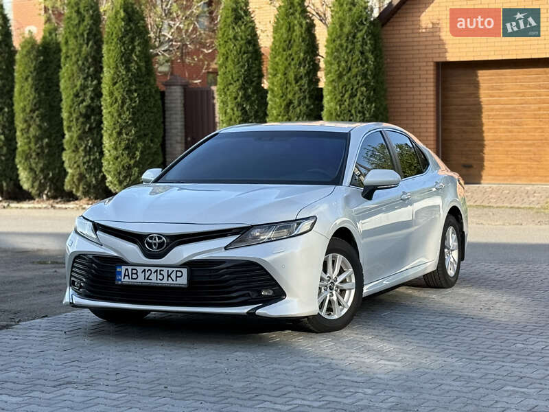 Седан Toyota Camry 2018 в Виннице фото Седан Toyota Camry 2018 в Виннице