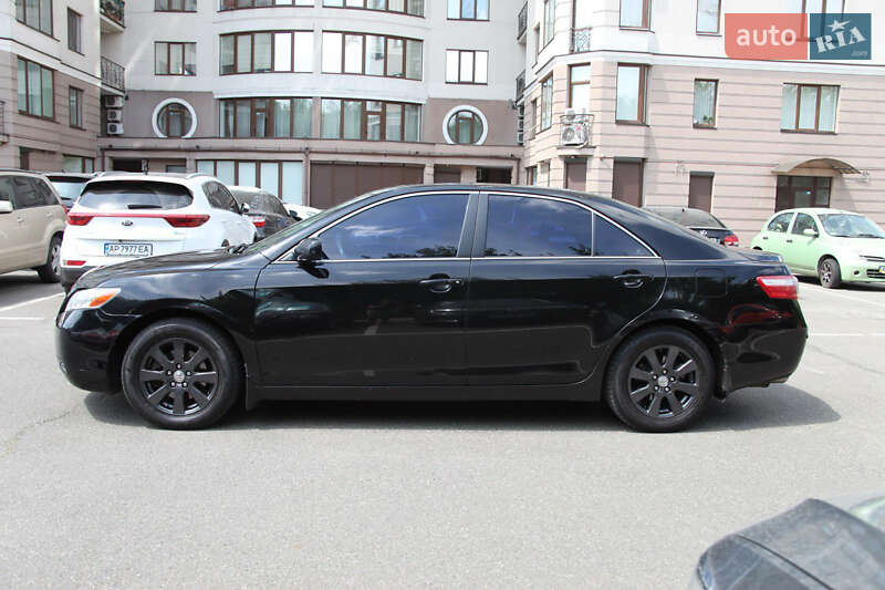 Седан Toyota Camry 2007 в Киеве