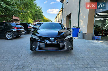 Седан Toyota Camry 2019 в Тернополі