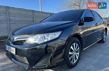 Седан Toyota Camry 2012 в Кременчуге