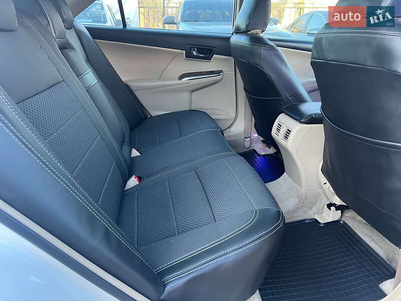 Седан Toyota Camry 2012 в Полтаве