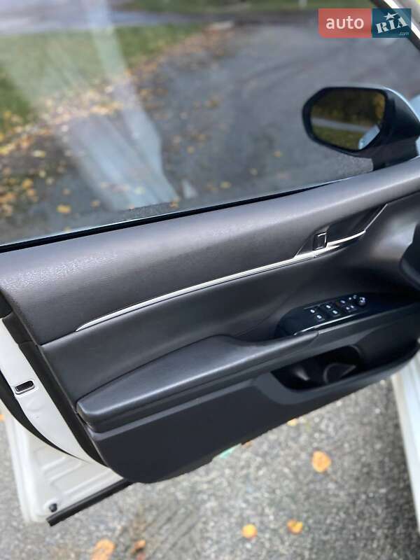 Седан Toyota Camry 2017 в Белой Церкви