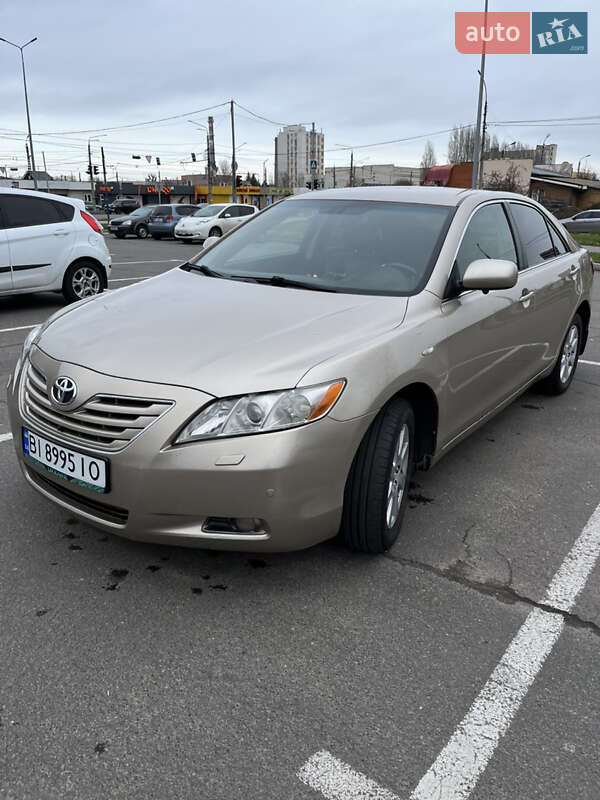 Седан Toyota Camry 2007 в Черкассах