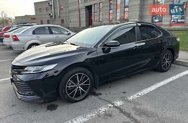 Седан Toyota Camry 2020 в Дніпрі