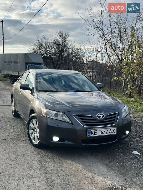 Седан Toyota Camry 2006 в Кривом Роге
