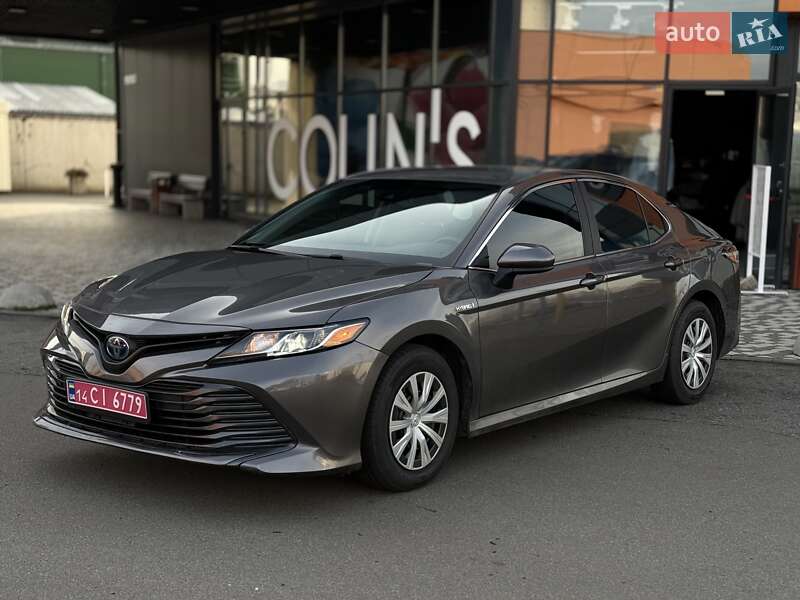 Toyota Camry 2020