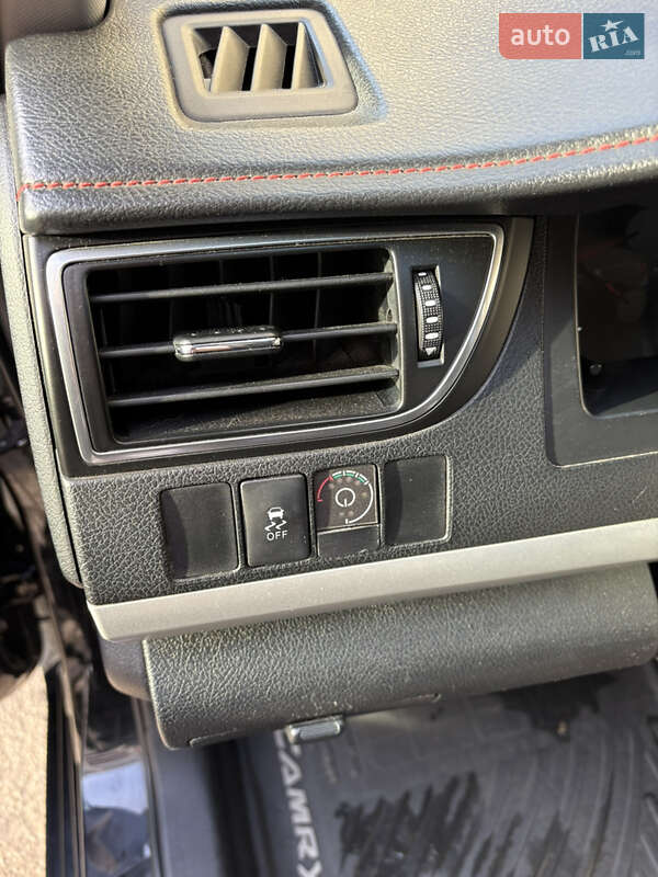 Седан Toyota Camry 2015 в Киеве