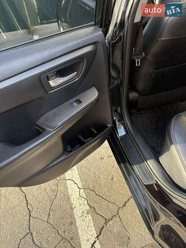 Седан Toyota Camry 2015 в Киеве