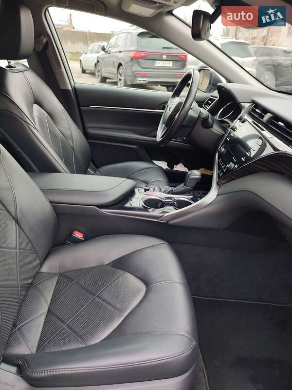 Седан Toyota Camry 2018 в Киеве фото 7 Седан Toyota Camry 2018 в Киеве
