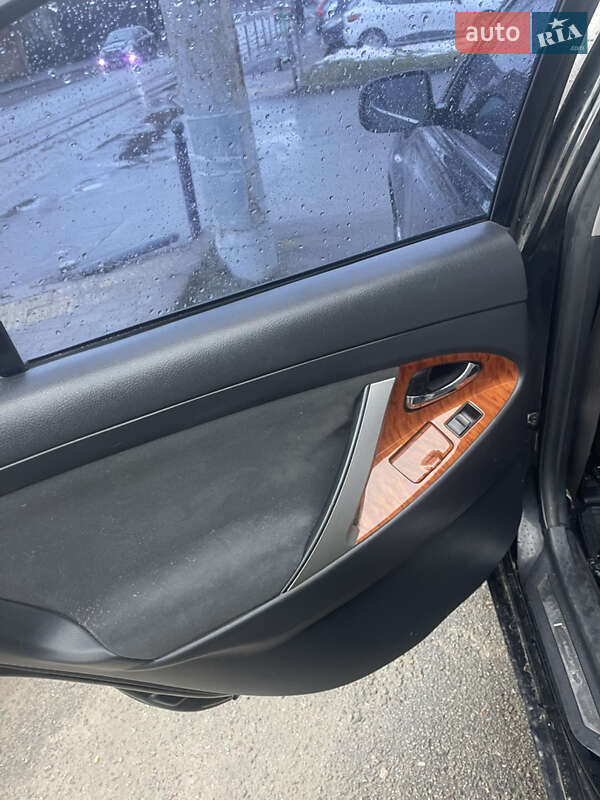 Седан Toyota Camry 2008 в Львові