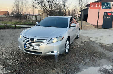 Седан Toyota Camry 2008 в Малині