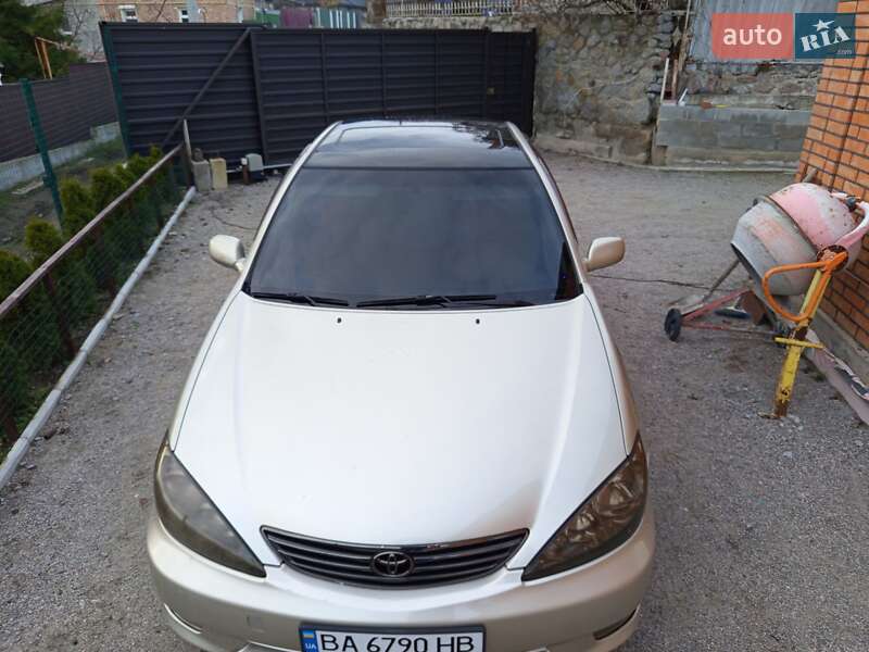 Седан Toyota Camry 2005 в Кропивницькому
