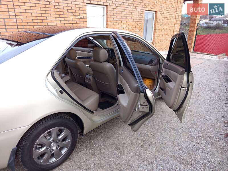 Седан Toyota Camry 2005 в Кропивницькому