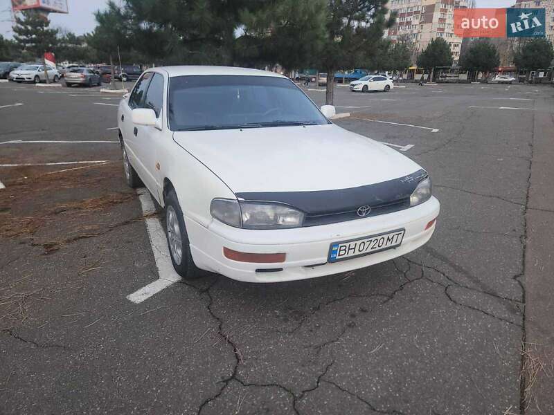 Седан Toyota Camry 1992 в Одессе