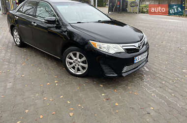 Седан Toyota Camry 2014 в Жмеринці