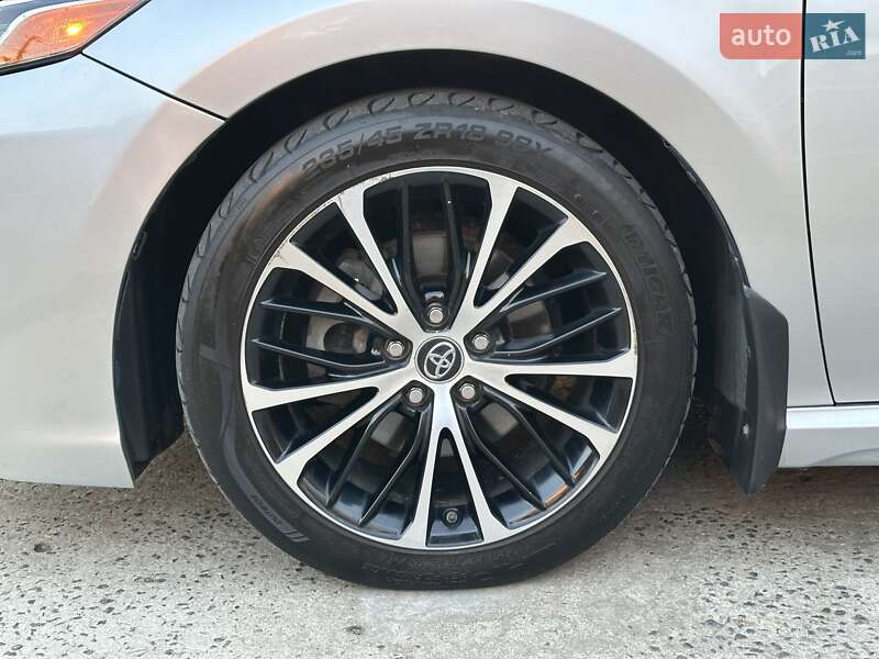 Седан Toyota Camry 2018 в Одессе