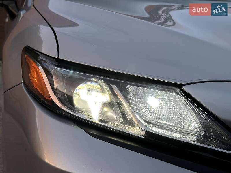 Седан Toyota Camry 2018 в Одессе