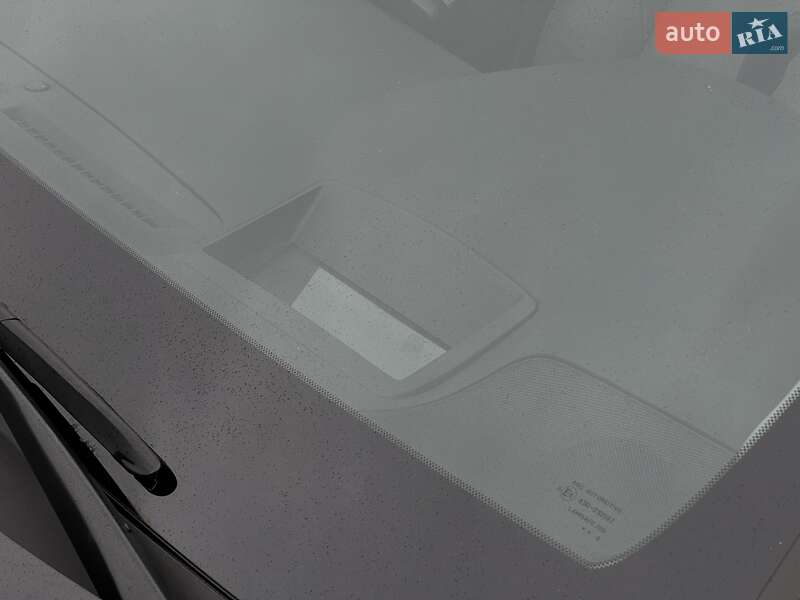 Седан Toyota Camry 2021 в Киеве