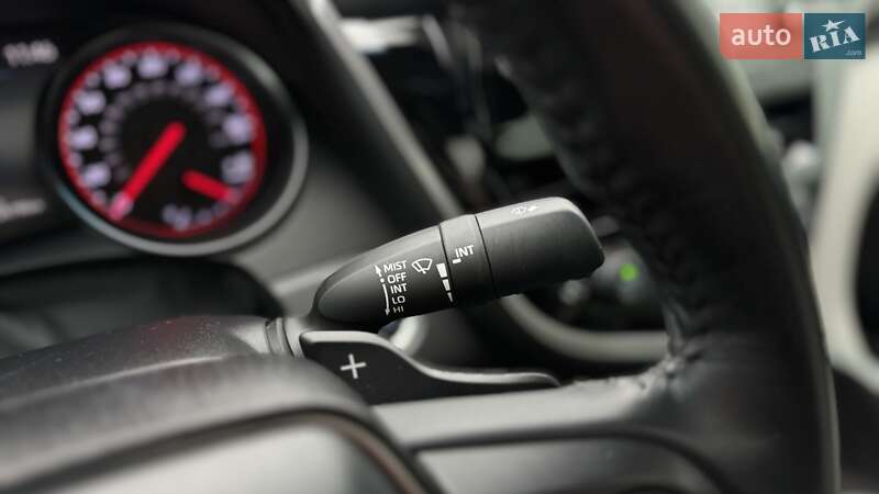 Седан Toyota Camry 2021 в Киеве