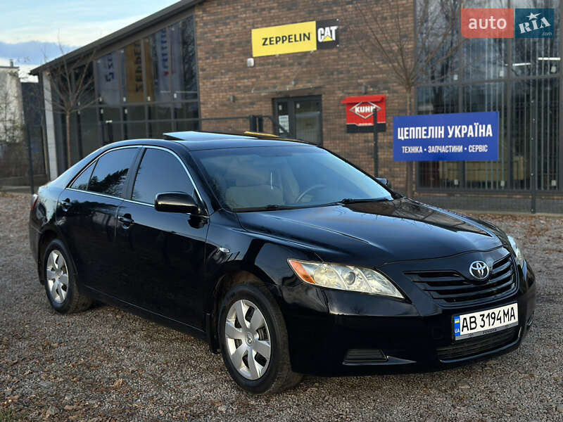 Седан Toyota Camry 2007 в Виннице