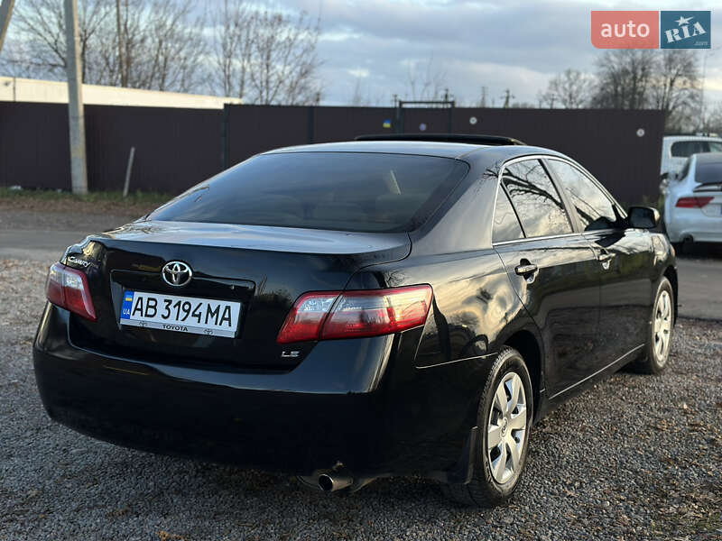 Седан Toyota Camry 2007 в Виннице
