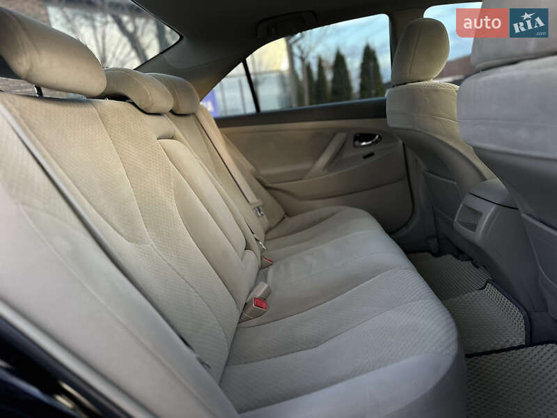 Седан Toyota Camry 2007 в Виннице