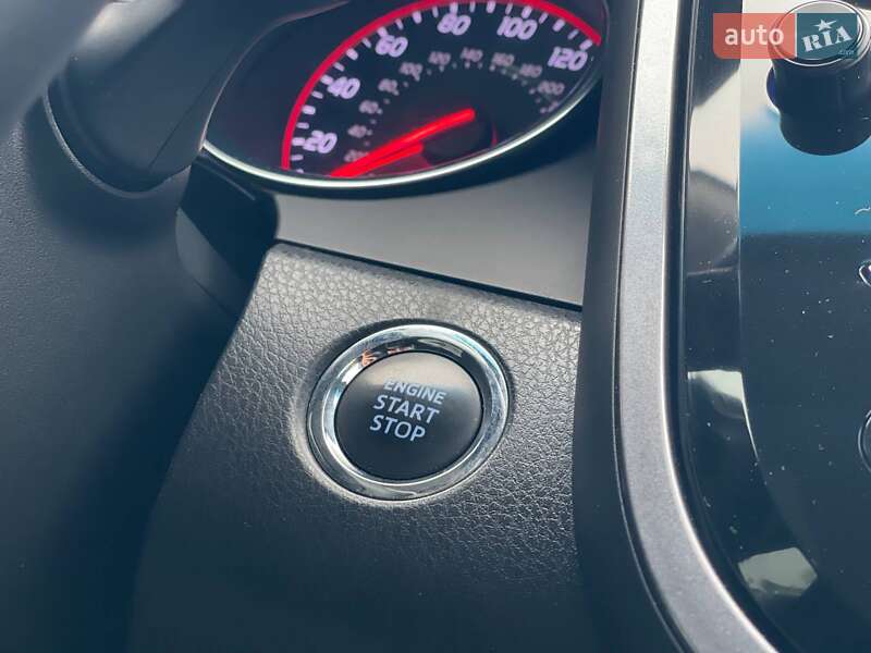 Седан Toyota Camry 2018 в Киеве