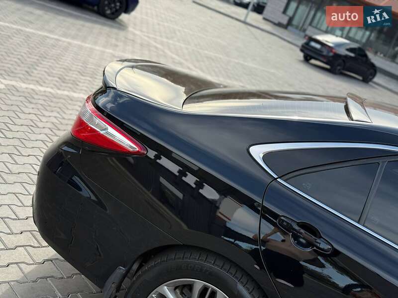 Седан Toyota Camry 2016 в Кривом Роге