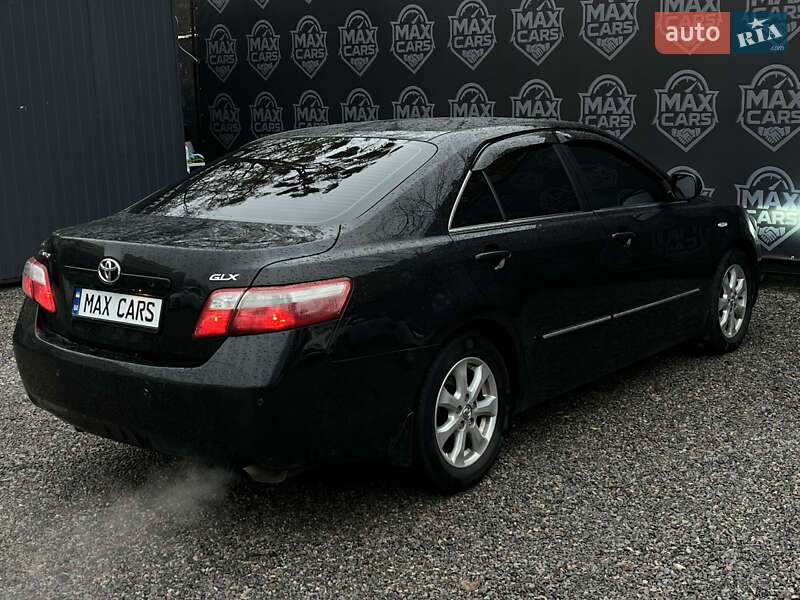 Седан Toyota Camry 2008 в Києві