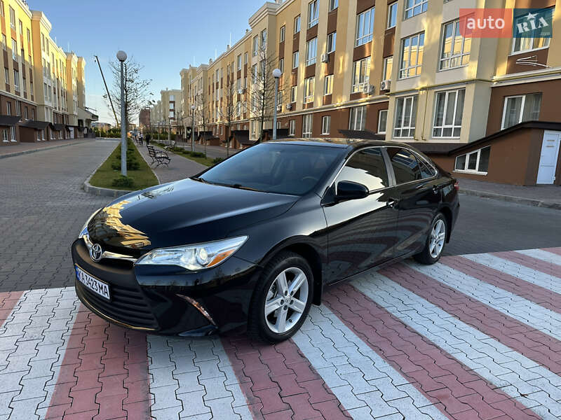Седан Toyota Camry 2014 в Киеве