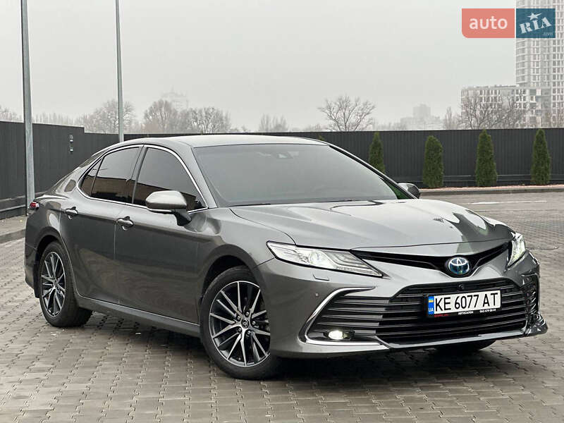 Седан Toyota Camry 2021 в Днепре