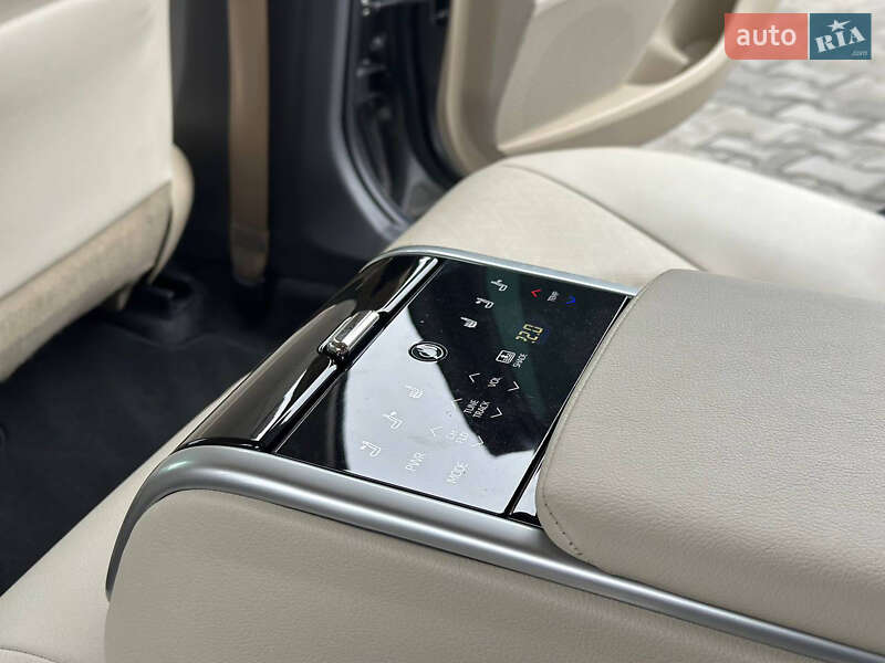 Седан Toyota Camry 2021 в Днепре