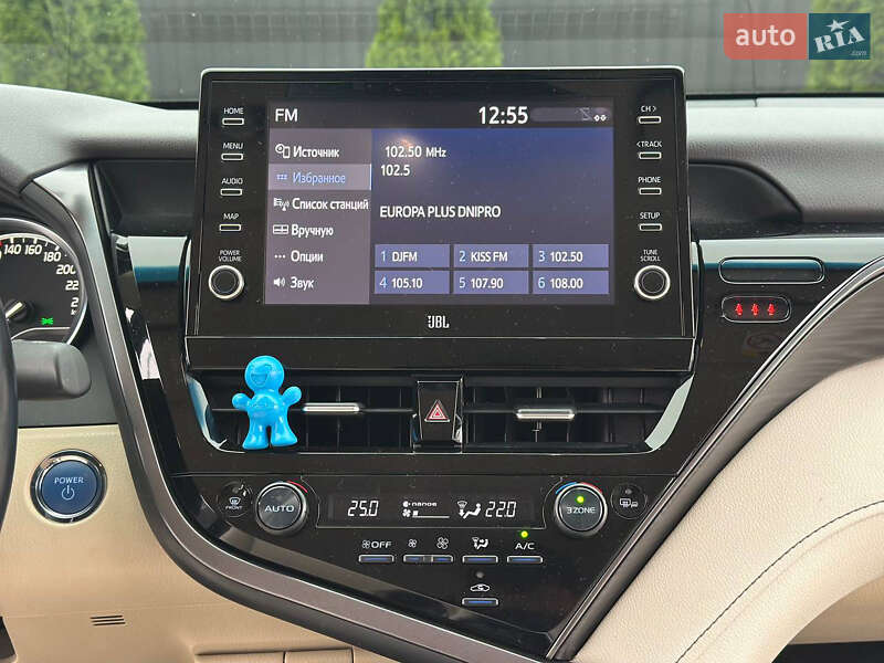 Седан Toyota Camry 2021 в Днепре