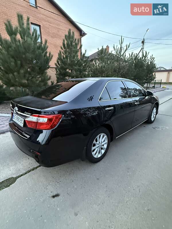 Седан Toyota Camry 2012 в Николаеве