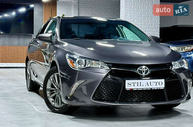 Седан Toyota Camry 2016 в Одесі