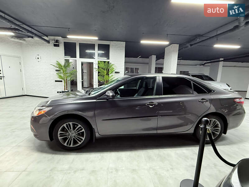 Седан Toyota Camry 2016 в Одессе