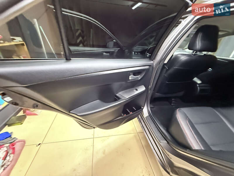 Седан Toyota Camry 2016 в Одессе