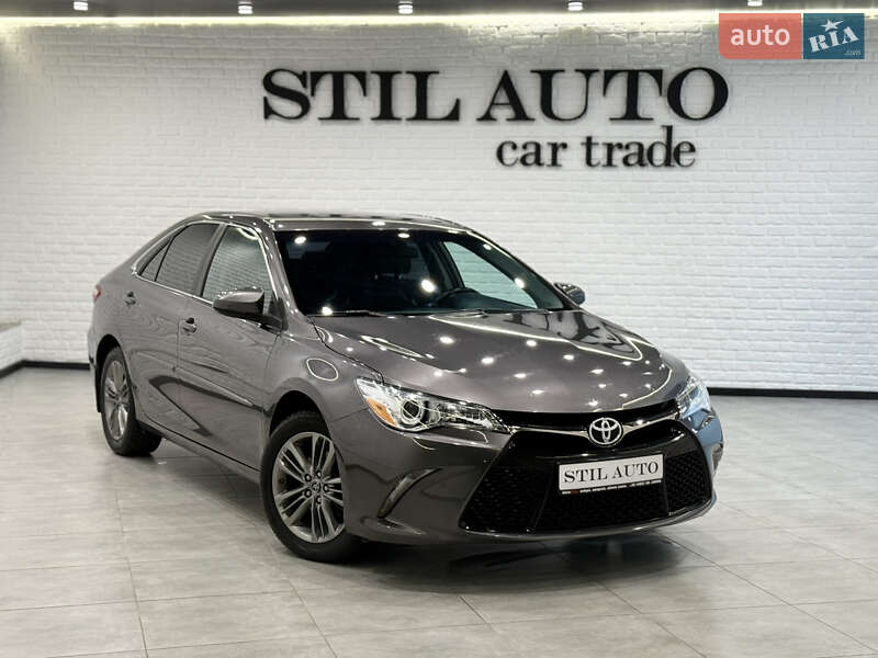 Седан Toyota Camry 2016 в Одессе