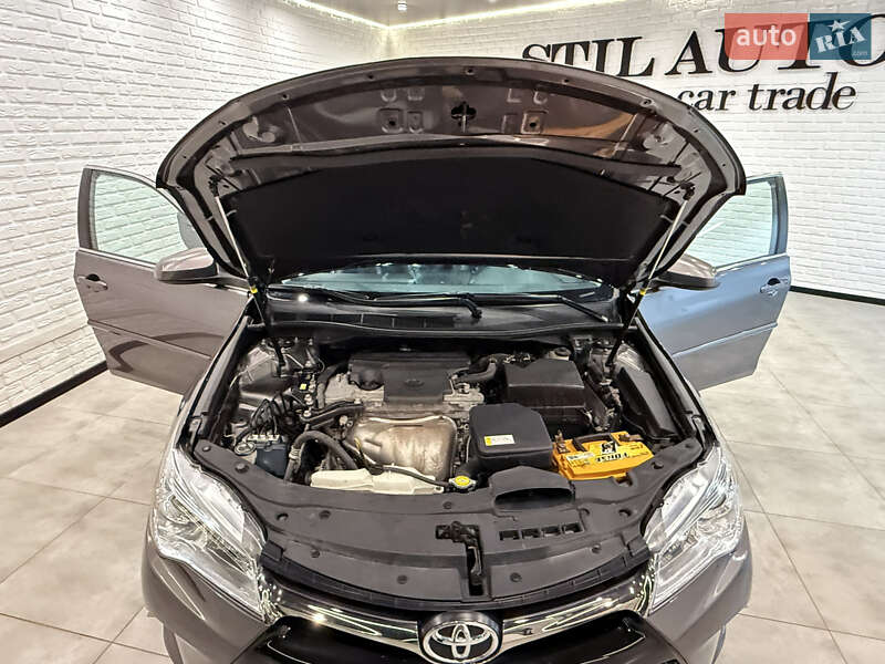 Седан Toyota Camry 2016 в Одессе