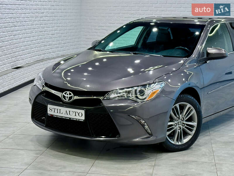 Седан Toyota Camry 2016 в Одессе