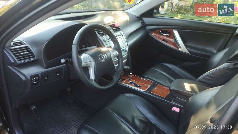 Седан Toyota Camry 2006 в Виннице