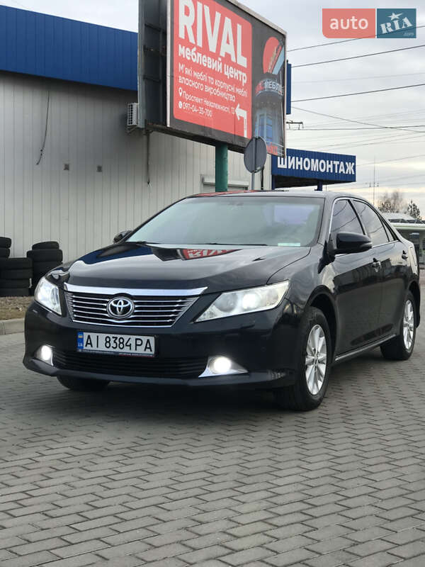 Седан Toyota Camry 2013 в Житомирі