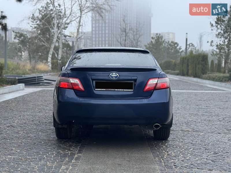 Седан Toyota Camry 2007 в Днепре