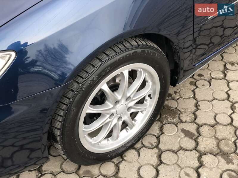 Седан Toyota Camry 2005 в Черновцах