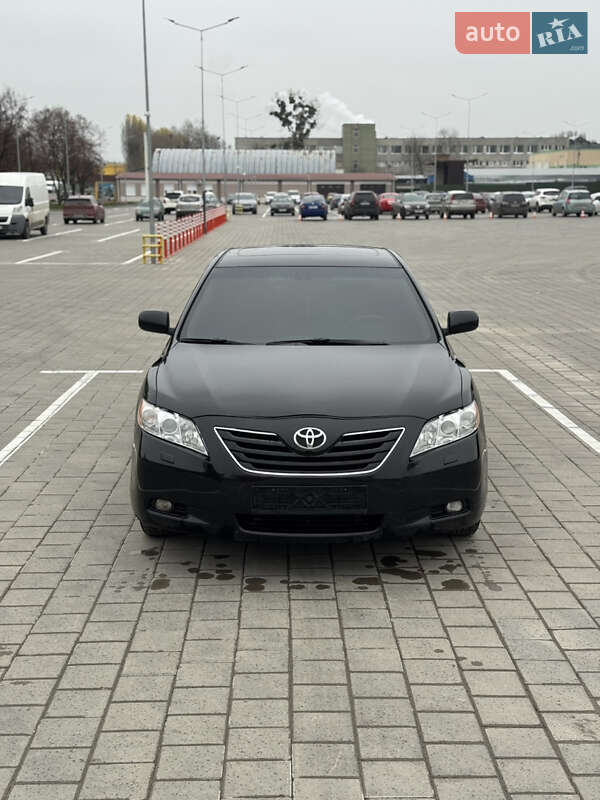 Седан Toyota Camry 2008 в Черкассах